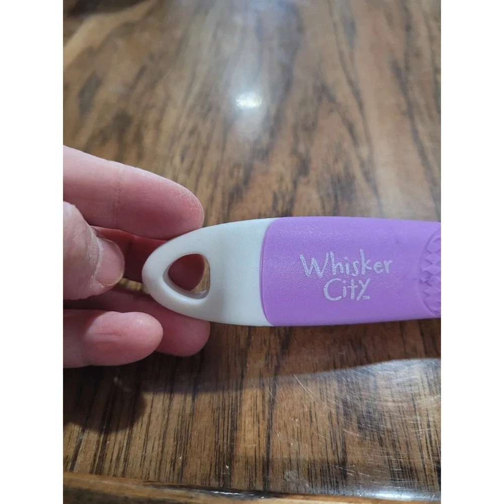 Whisker City Cat Shedder Brush